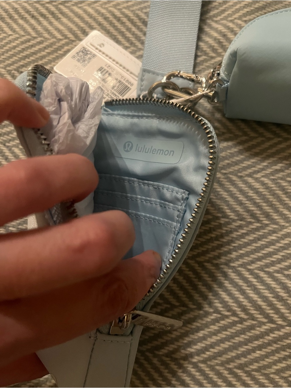 NWT: $58 LULULEMON Dual Pouch Wristlet — Foam Cloud, Light Ivory, Silver - Picture 6 of 9